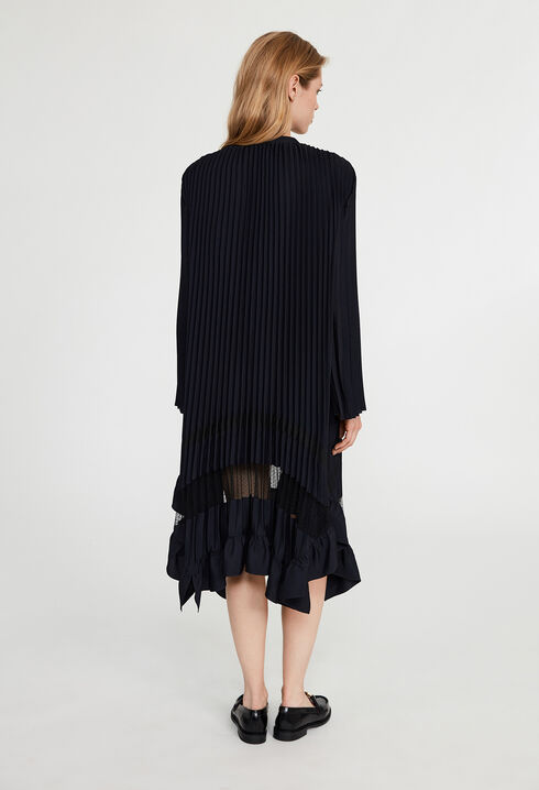 Robe plissée à volant