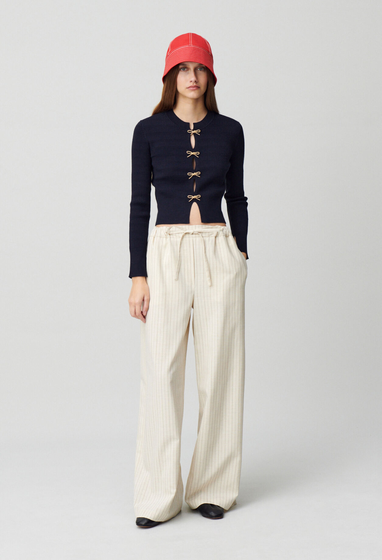 Pull maille fine noeuds