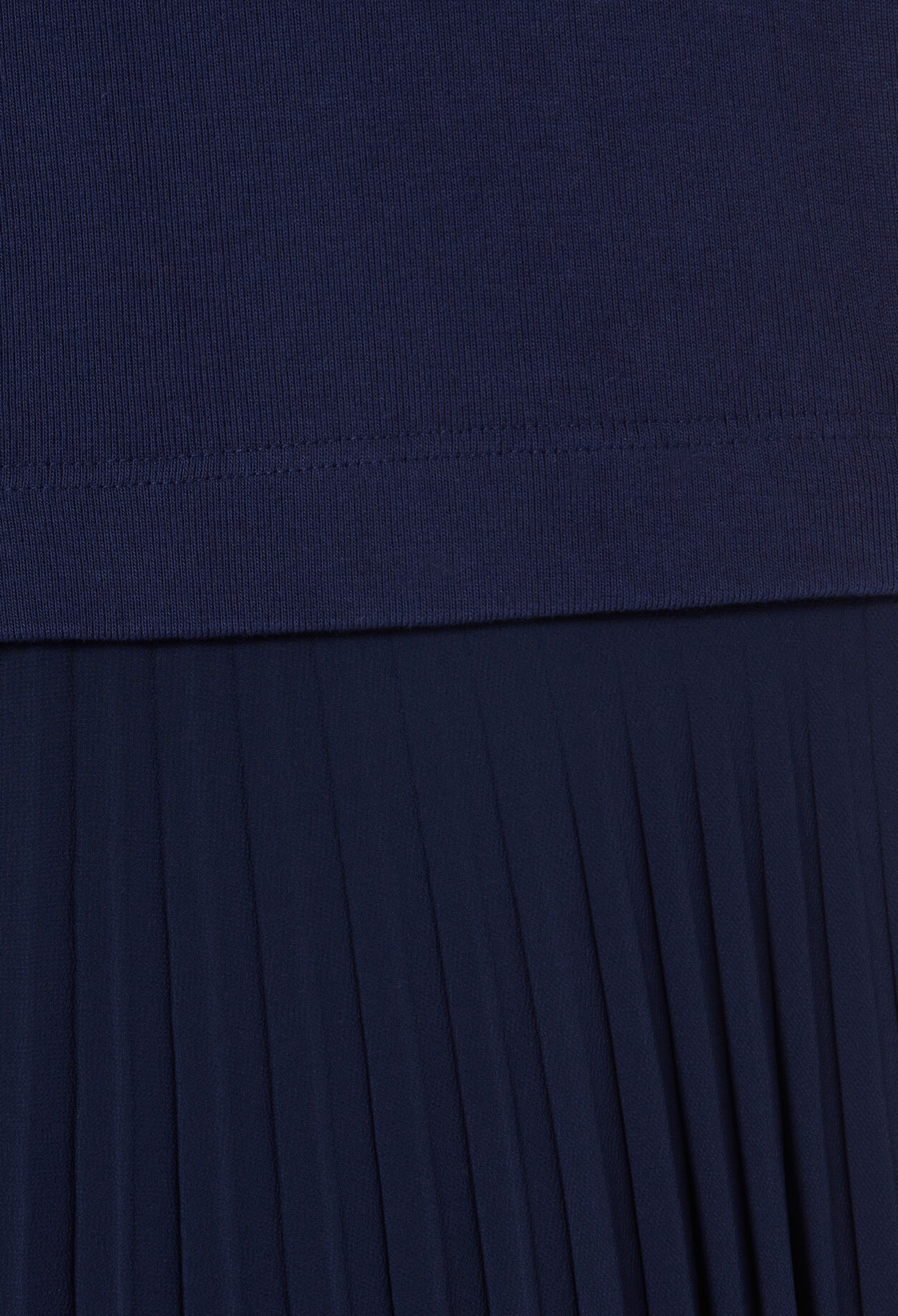 Langes Trompe-l'œil-Kleid