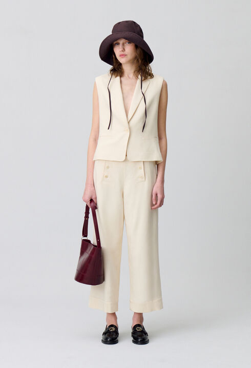 Sleeveless tailored blazer