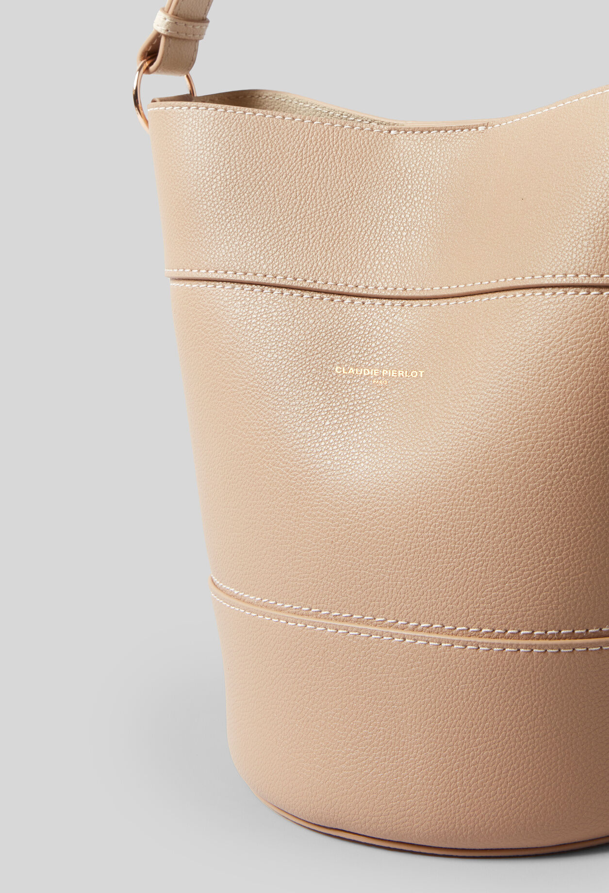 Beuteltasche aus Narbenleder