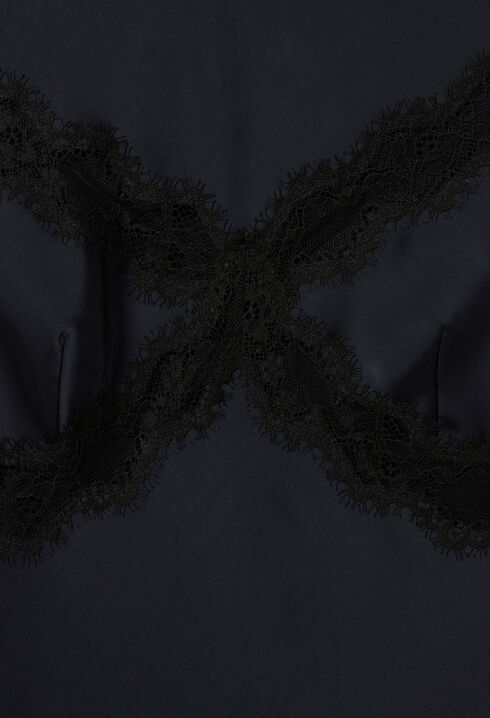 Robe longue avec dentelle
