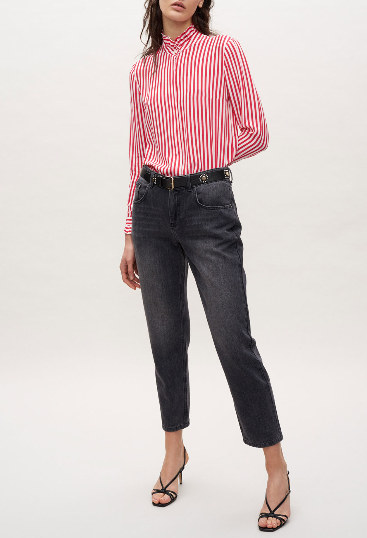 Chemise à rayures rouges et blanches