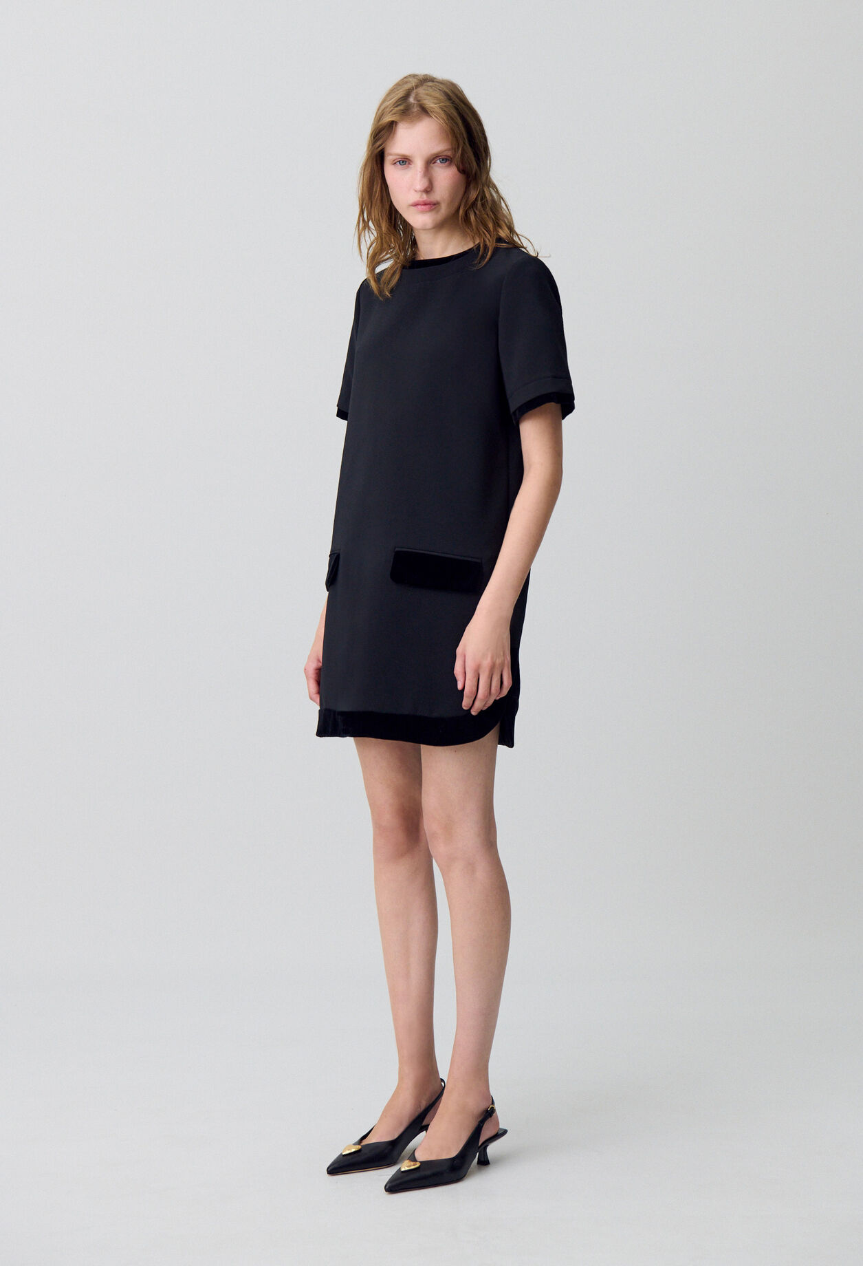 Short velvet dress