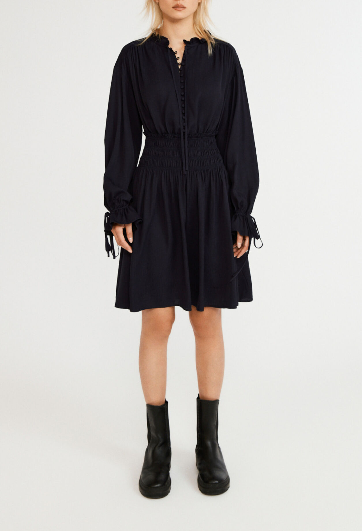 Kurzes Kleid