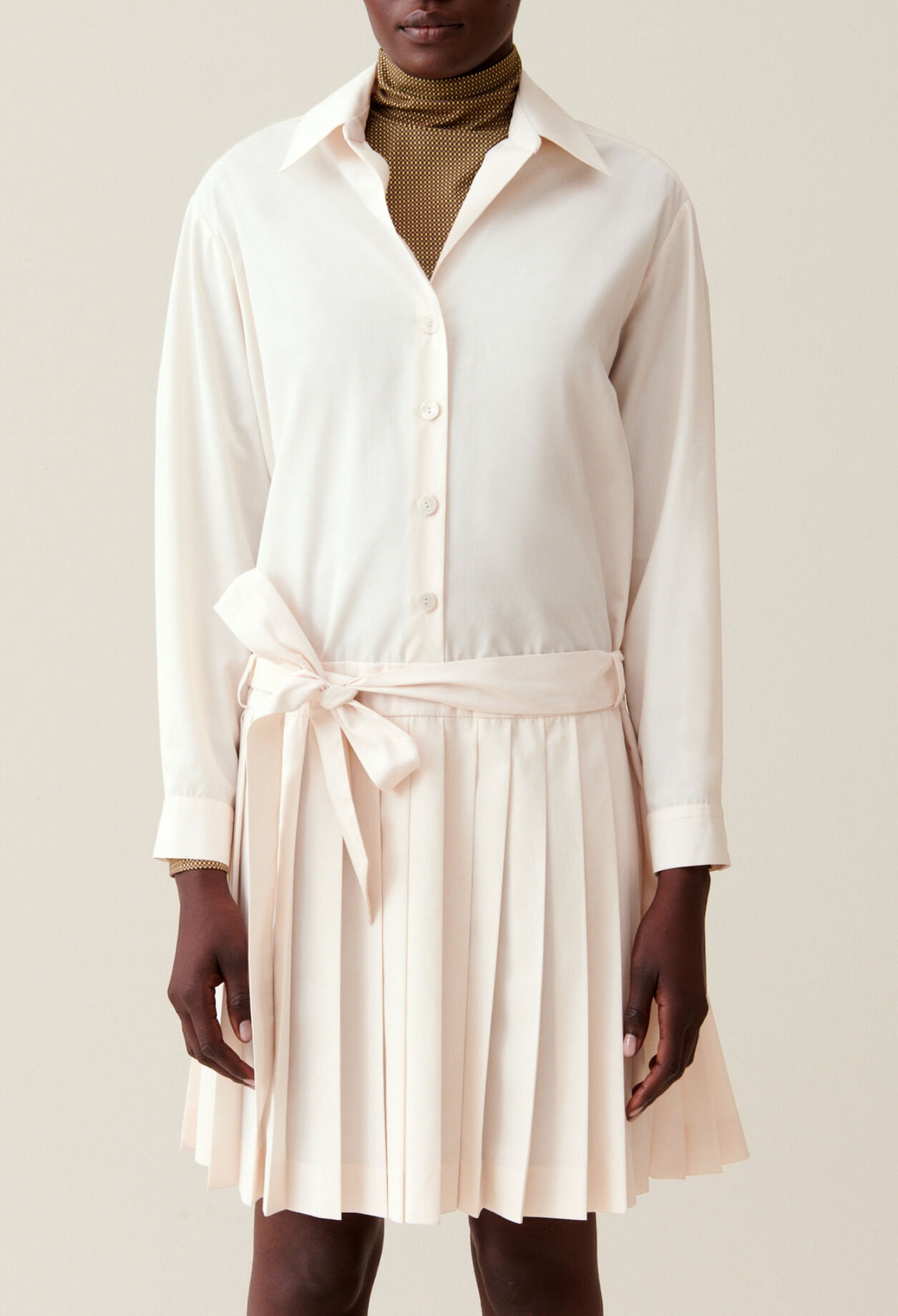 Robe chemise ceintur&eacute;e boutonn&eacute;e