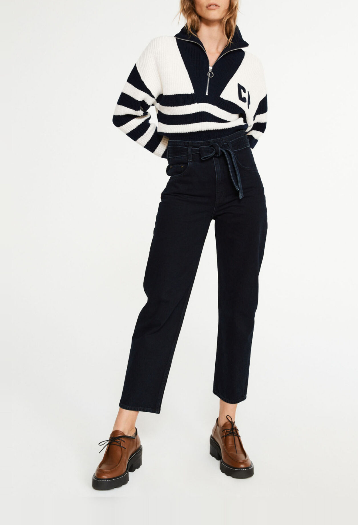 Raw-edged cropped jeans