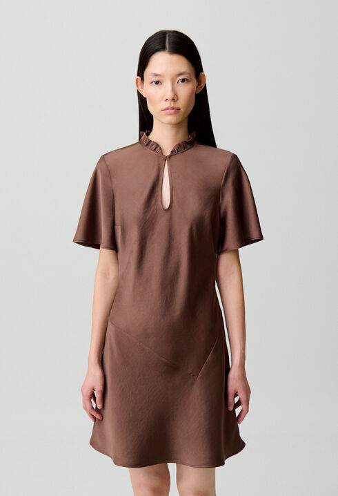 Kurzes Flie&szlig;endes Kleid