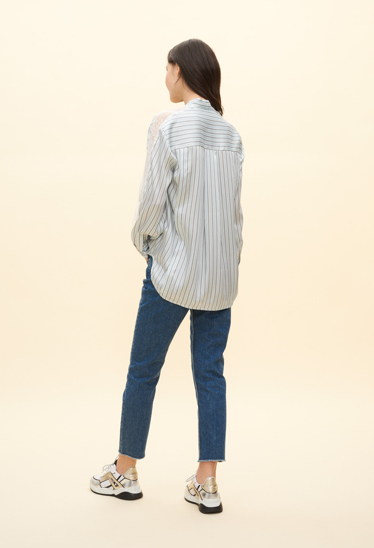 Ascot neckline shirt