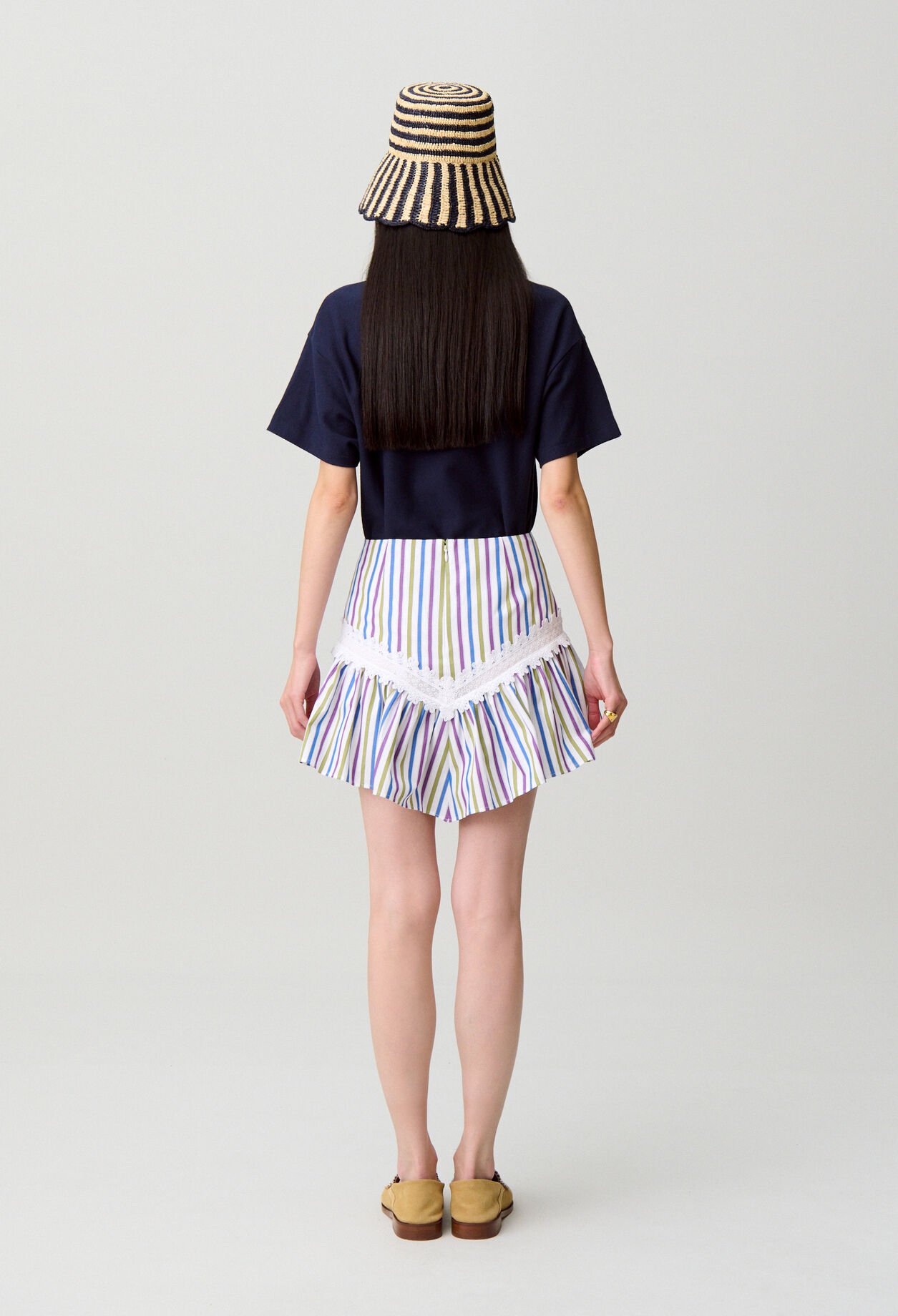 Gestreifter kurzer Rock