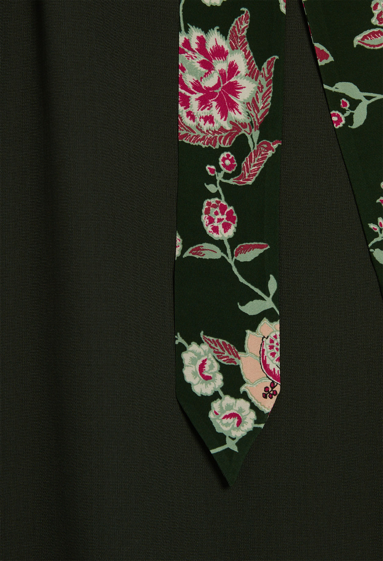 Kleid mit Gürtel