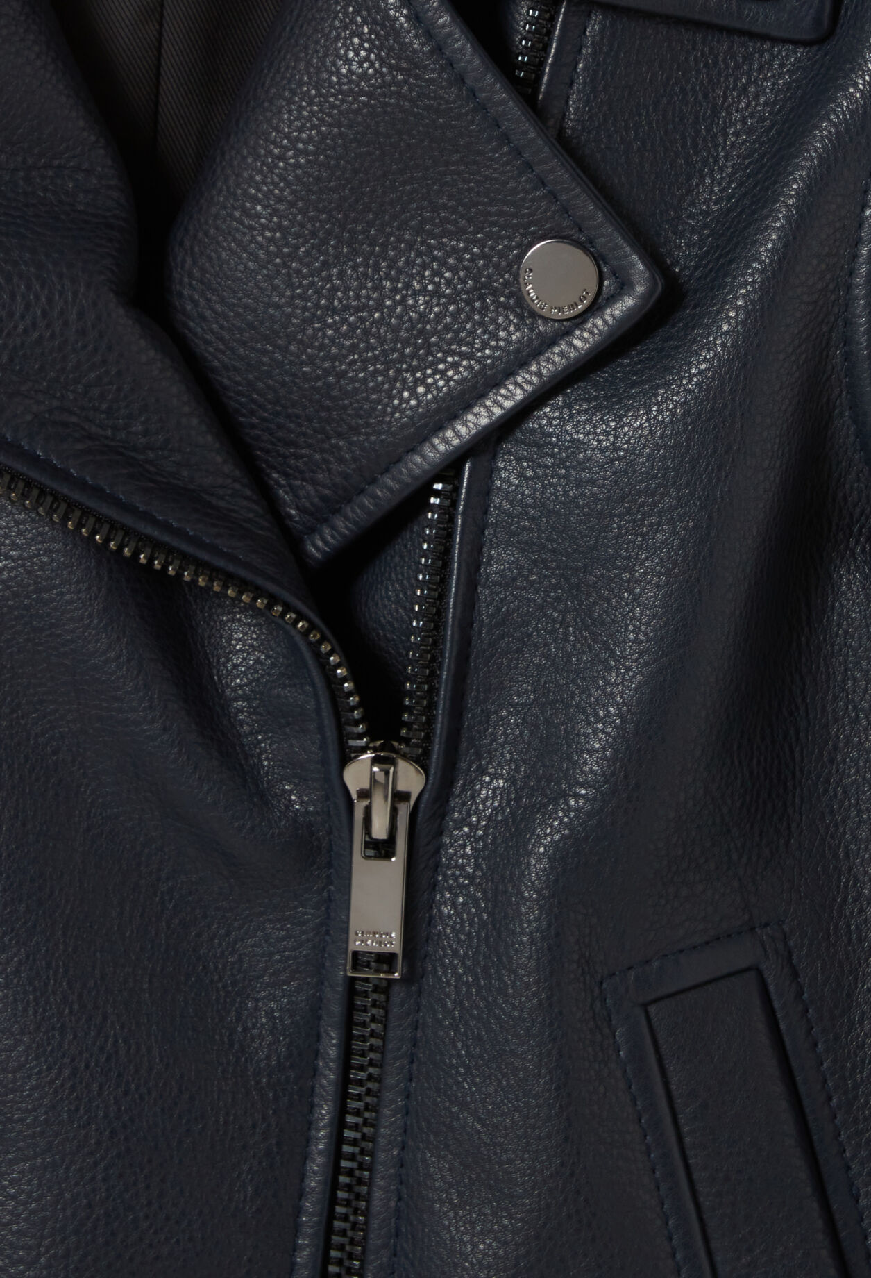 Jacke aus genarbtem Leder 