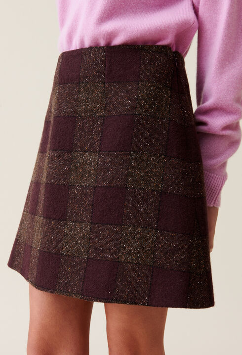 Short checked knit skirt