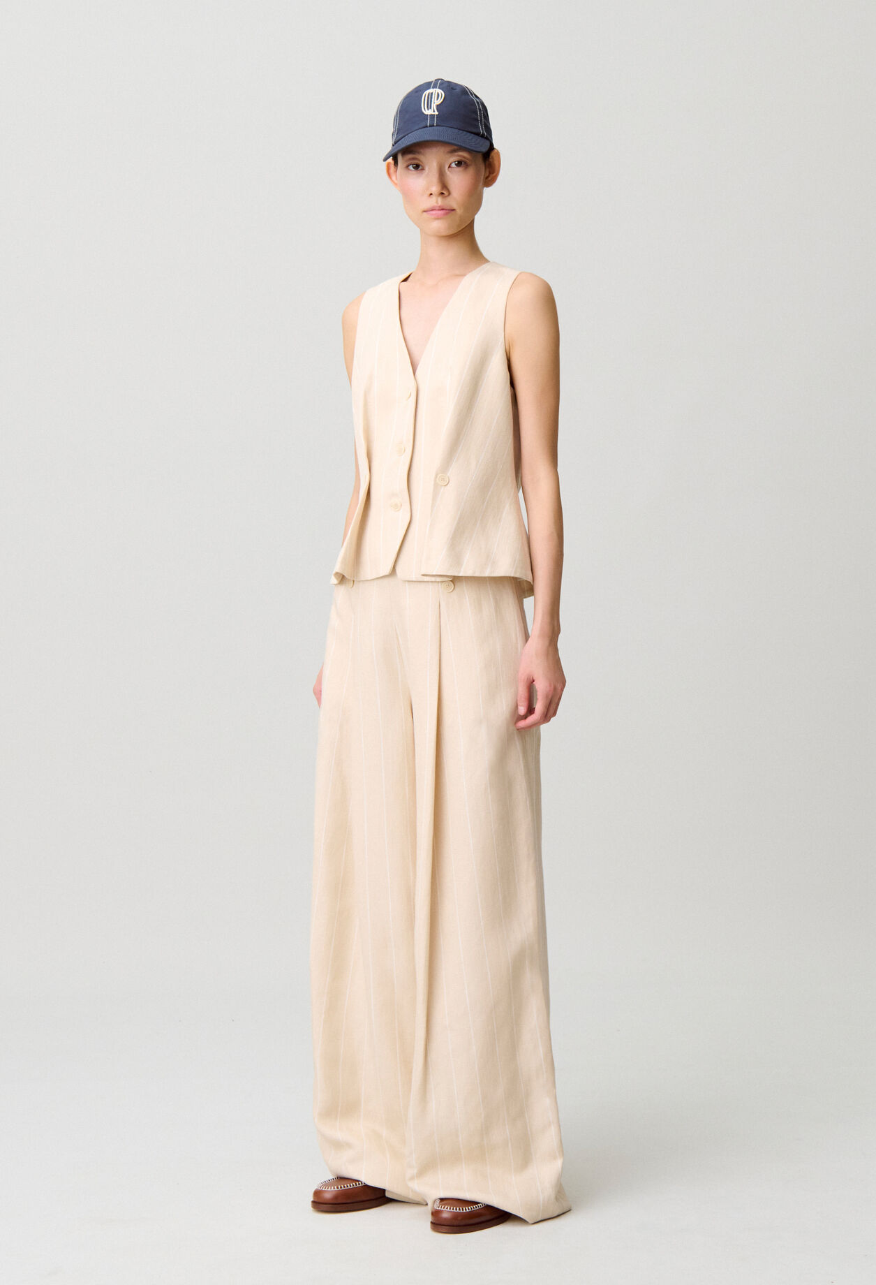 Sleeveless waistcoat