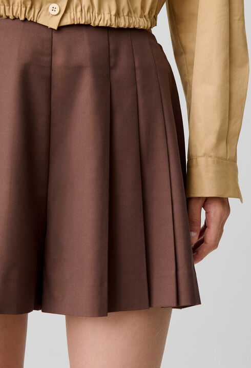 Wide straight-leg shorts