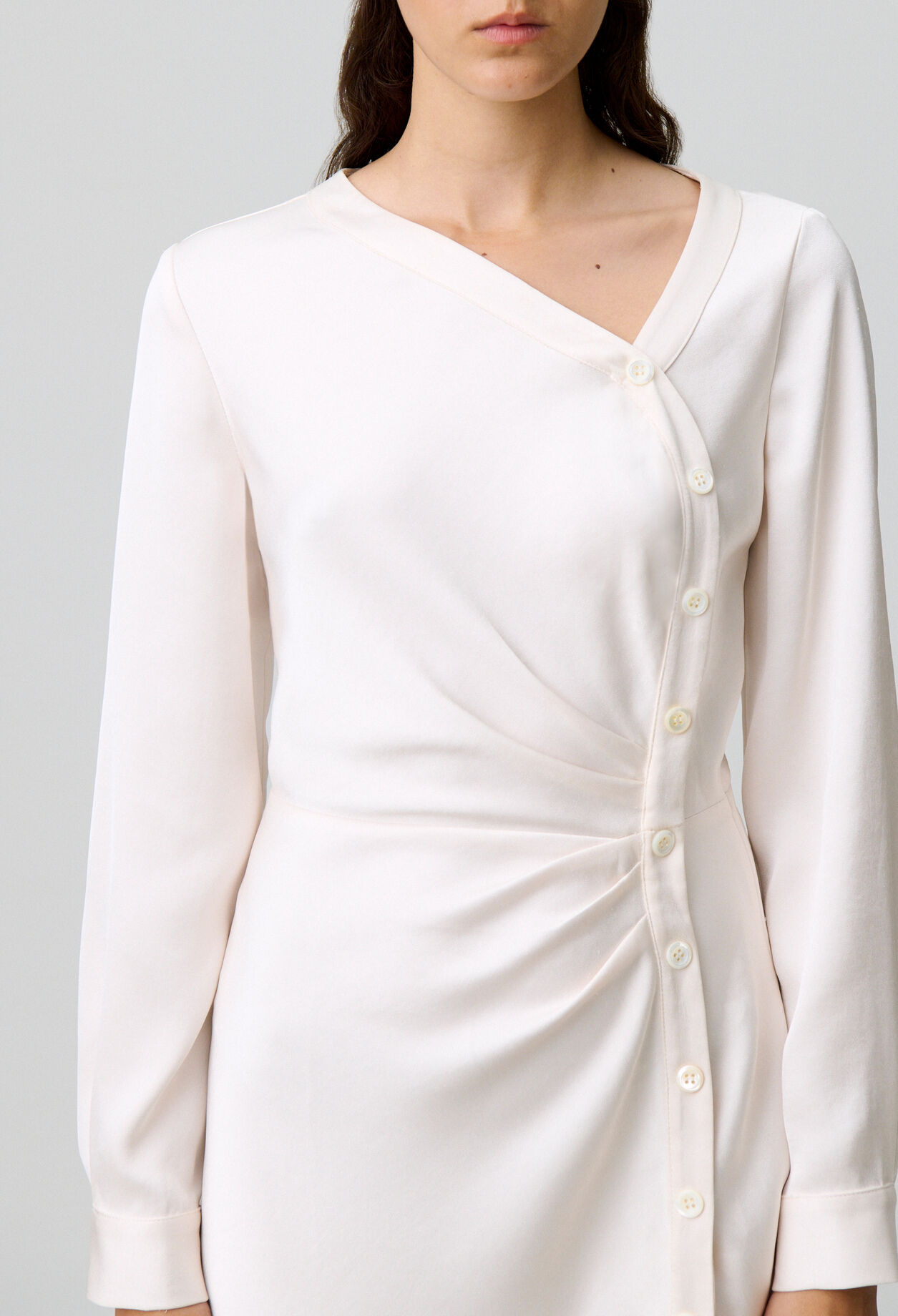 Robe longue satinée fluide
