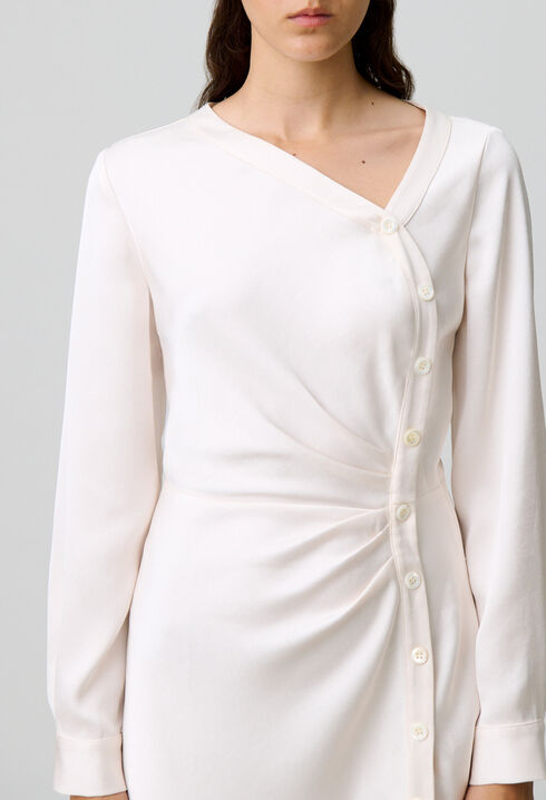 Robe longue satinée fluide