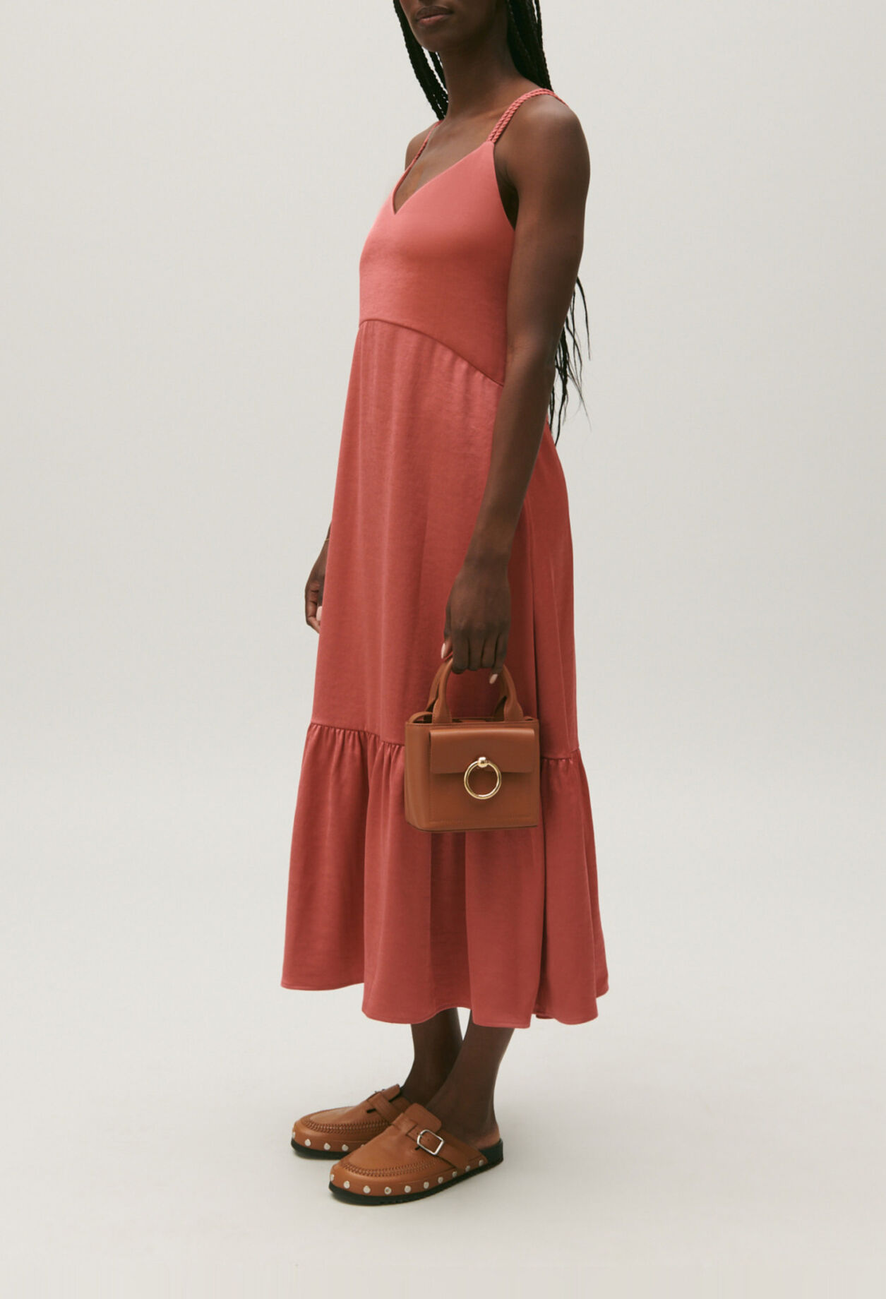 Robe midi satin&eacute;e terracotta