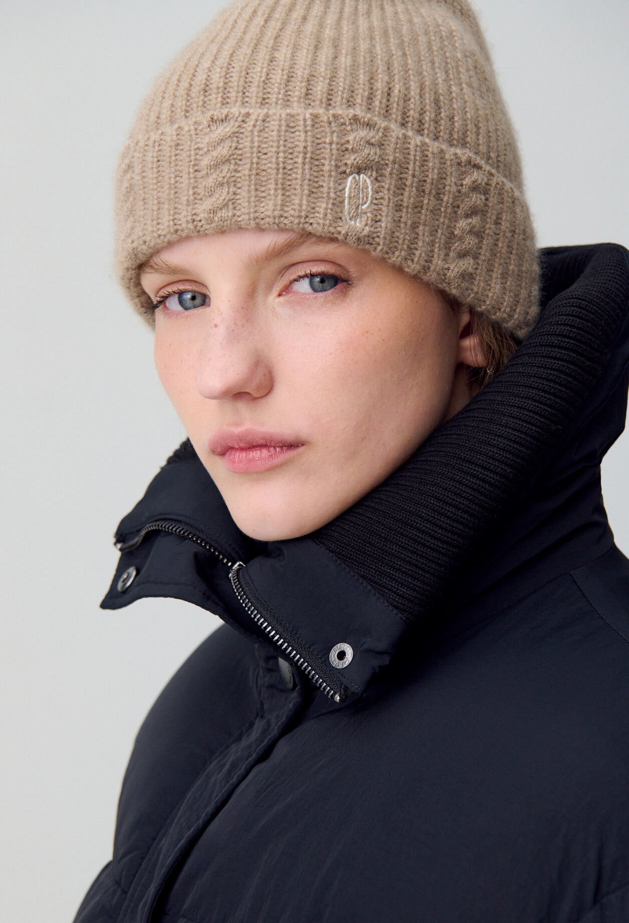 Kurze Daunenjacke