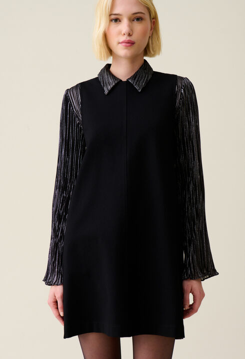 Robe courte sans manches