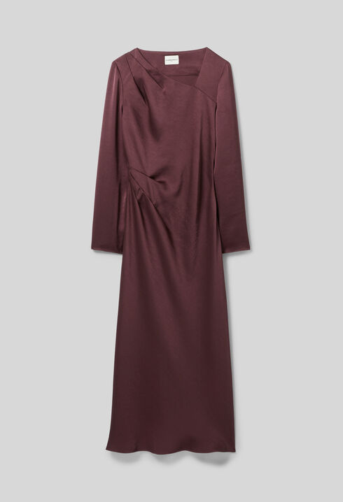 Robe longue satinée asymétrique
