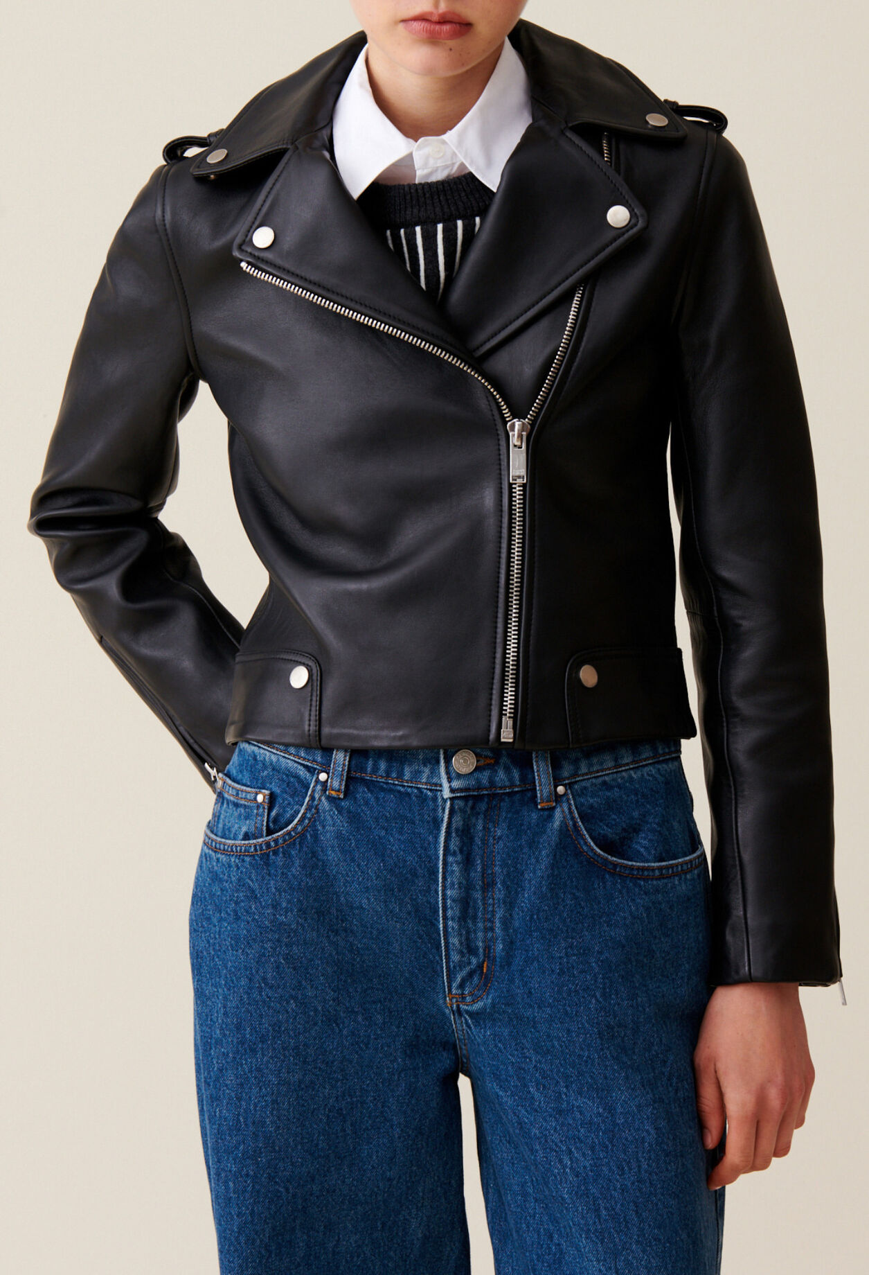 Veste cuir lisse cintr&eacute;e