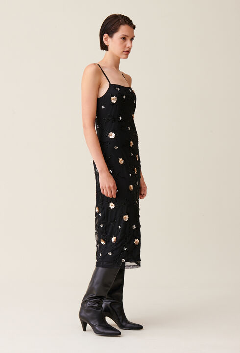 Robe longue fluide sequins brodés