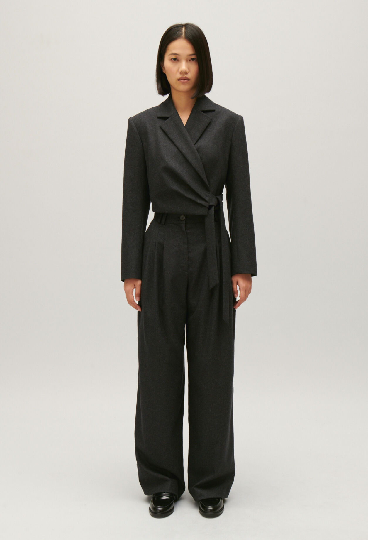 Kurzer grau melierter Blazer