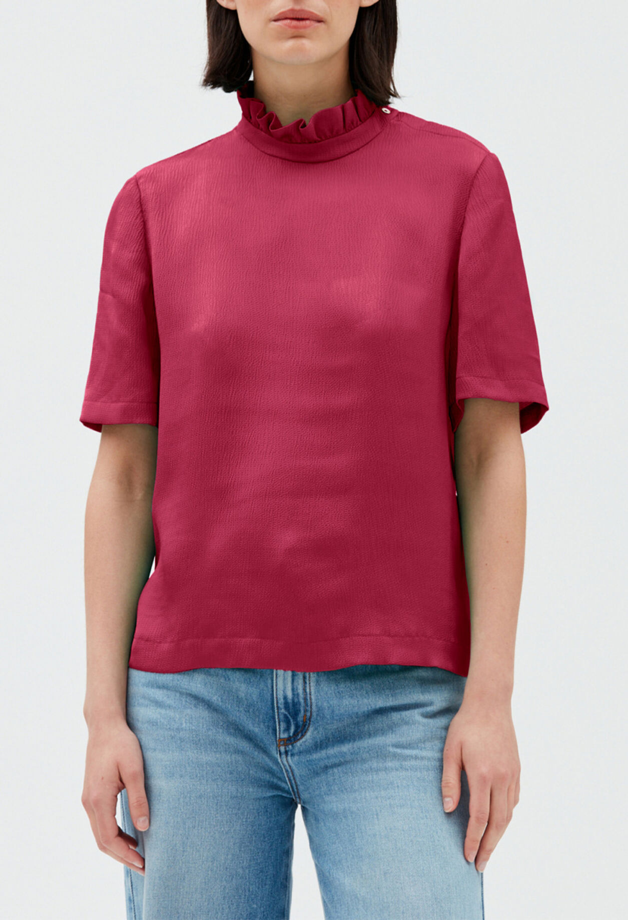 Short-sleeved top