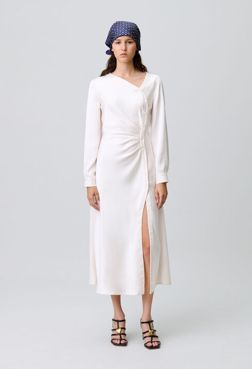 Robe longue satinée fluide