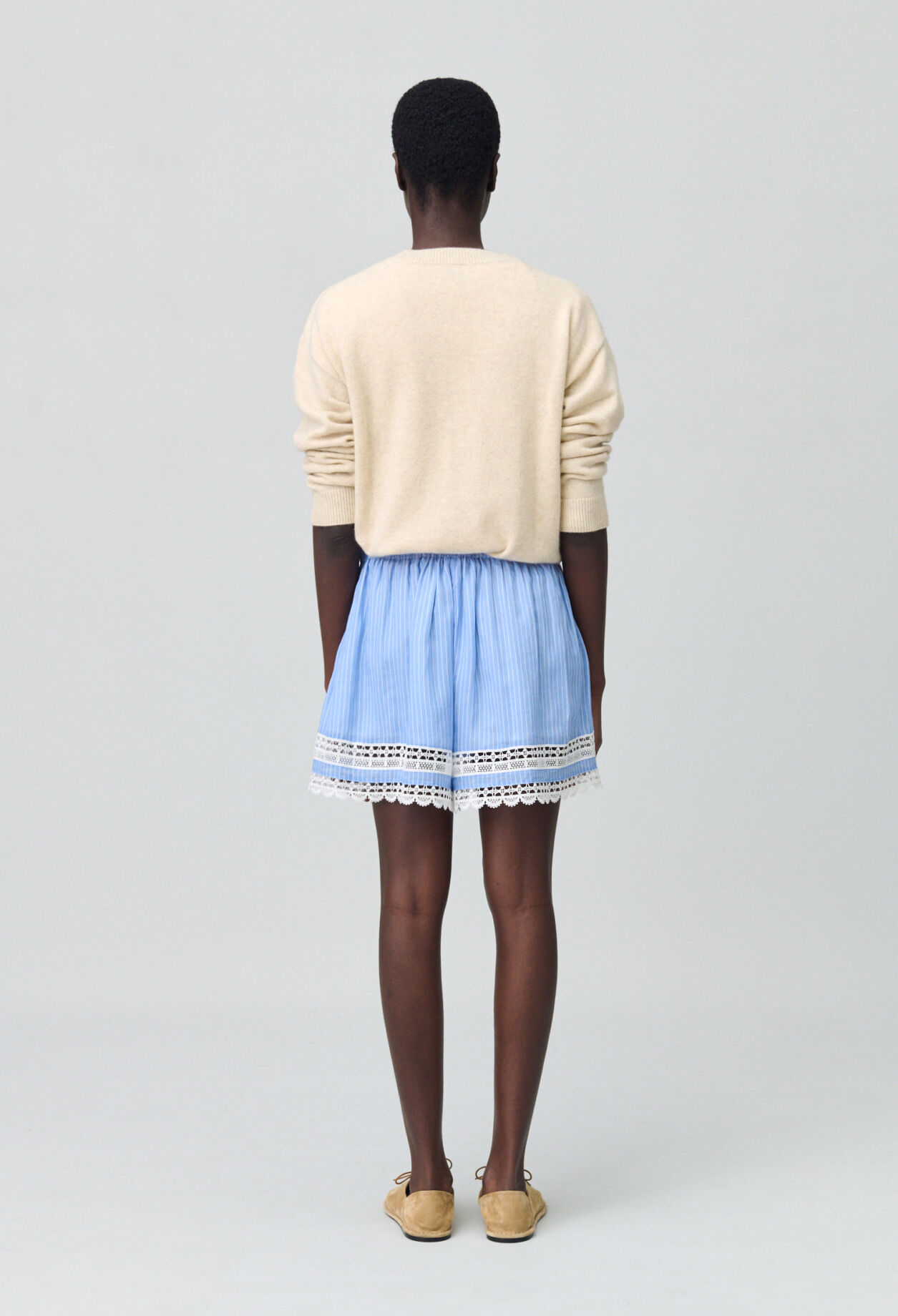Short rayé dentelle