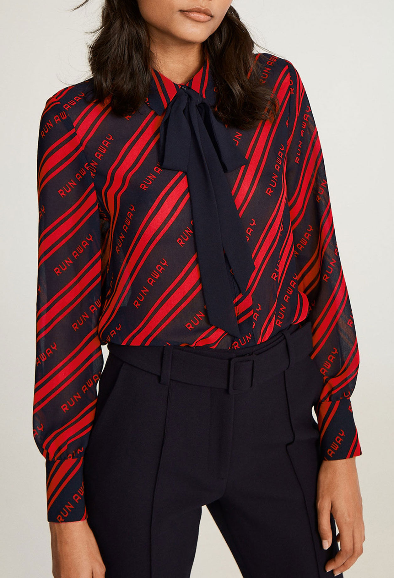 Loose-fitting shirt
