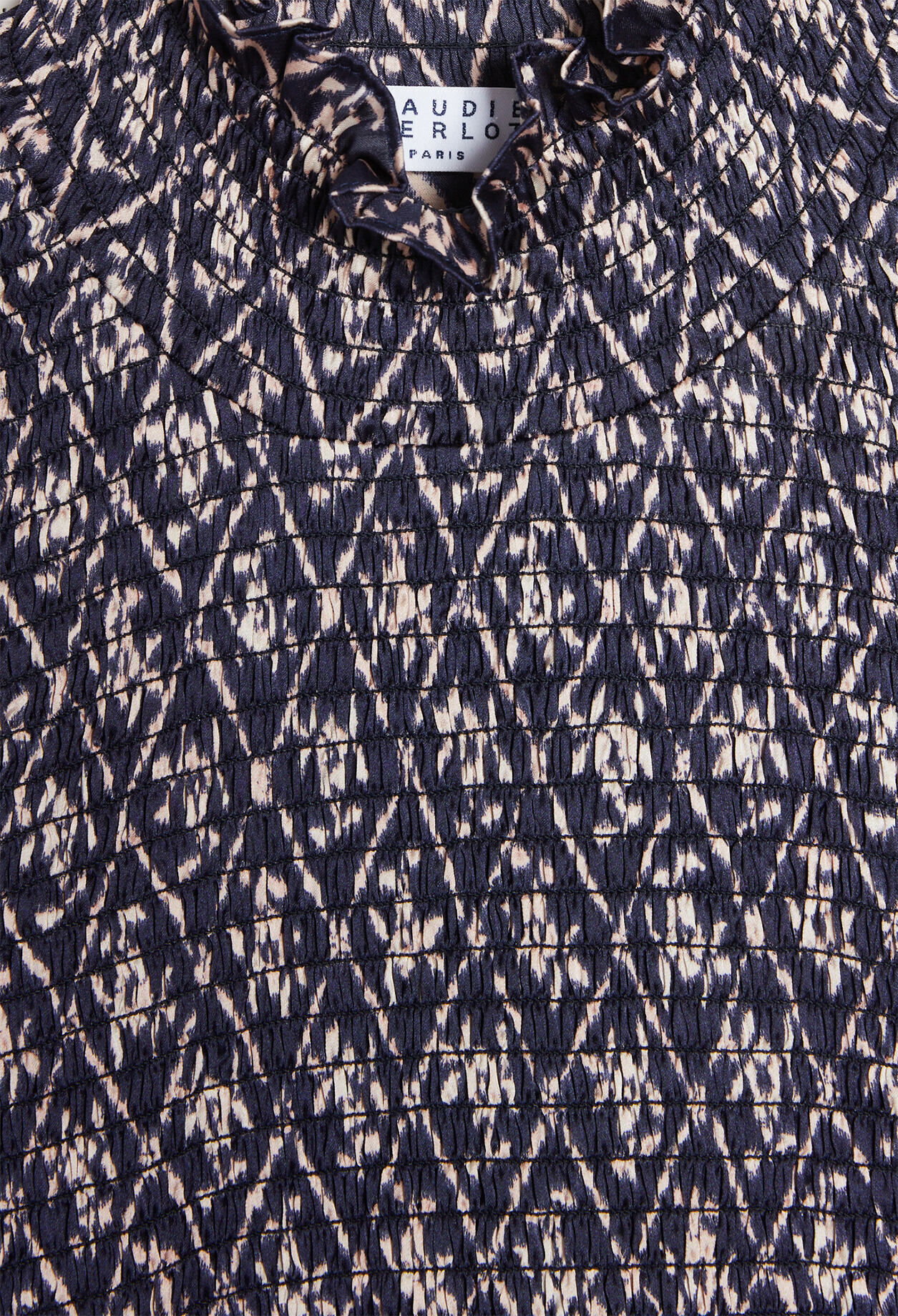 Robe à col montant