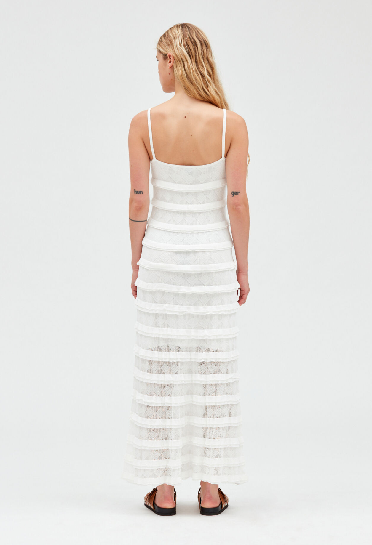 Langes Kleid mit Volants, ecru