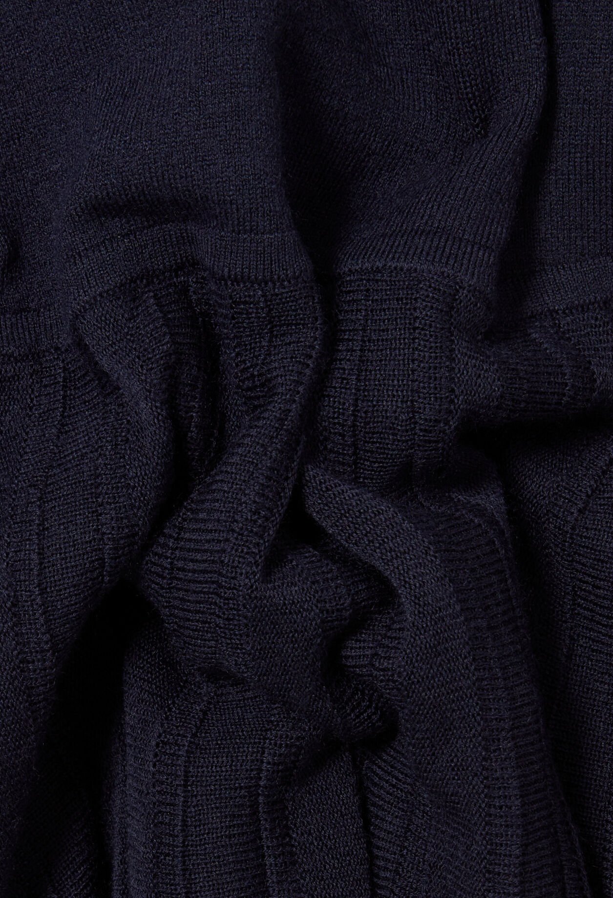Langes Strickkleid mit Kragen