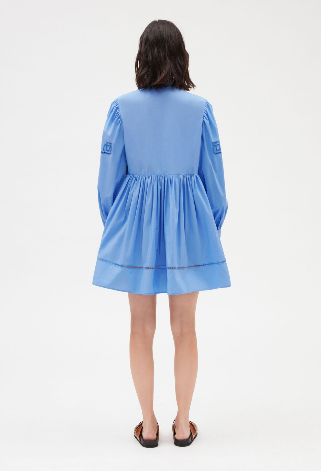 Kurzes, besticktes Baumwollkleid, blau