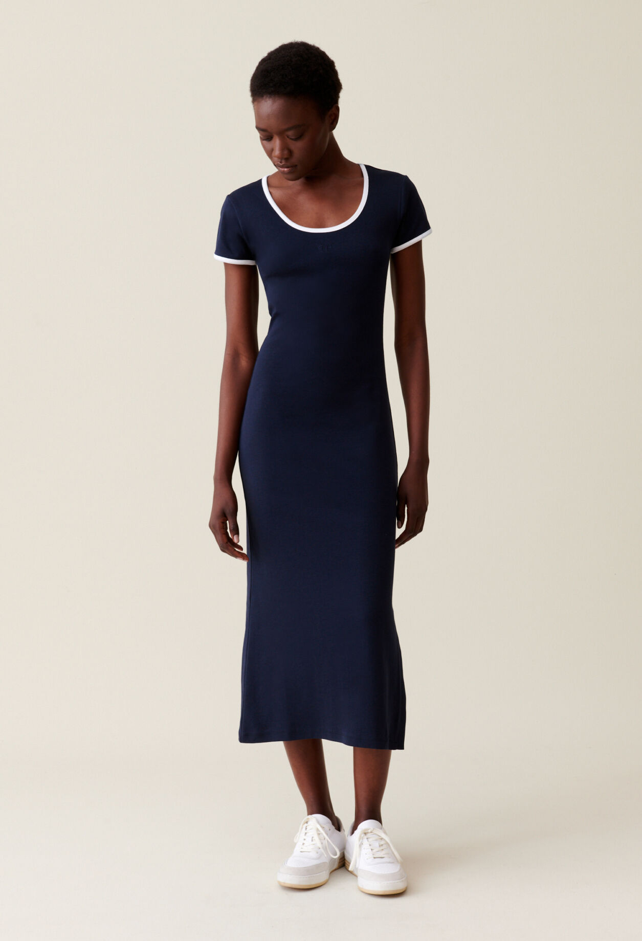 Körpernahes langes Kleid