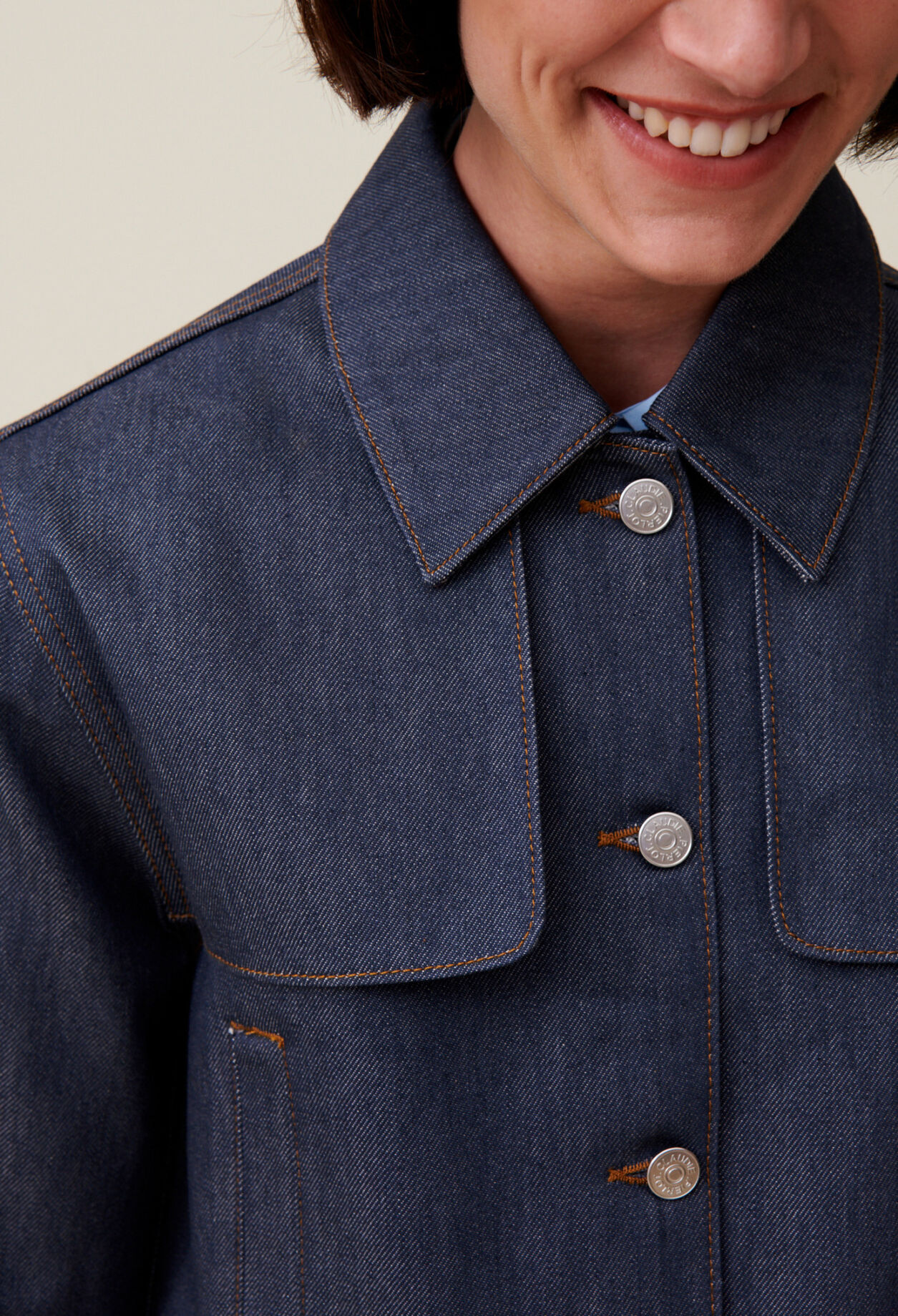 Weite dunkelblaue Jeansjacke