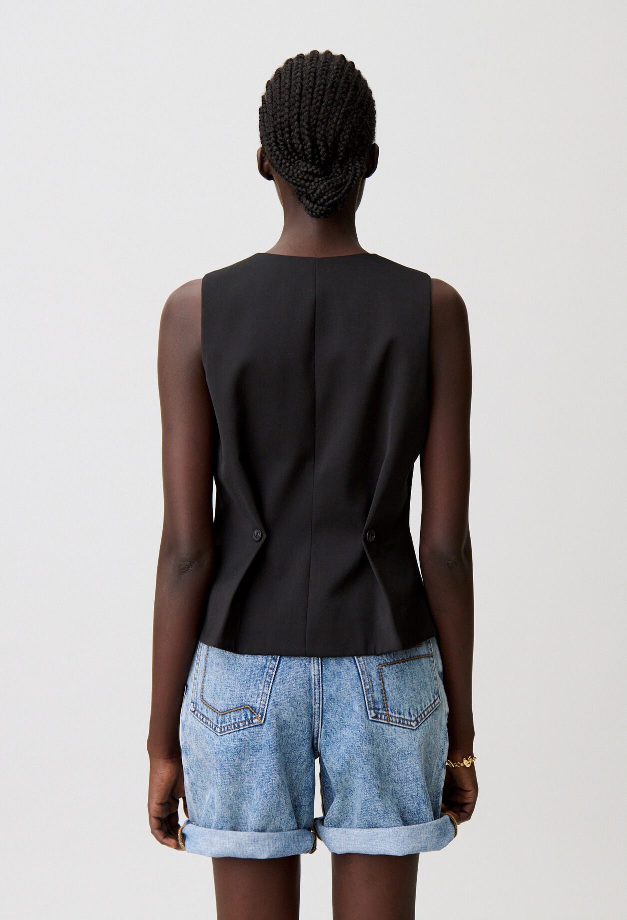 Sleeveless waistcoat