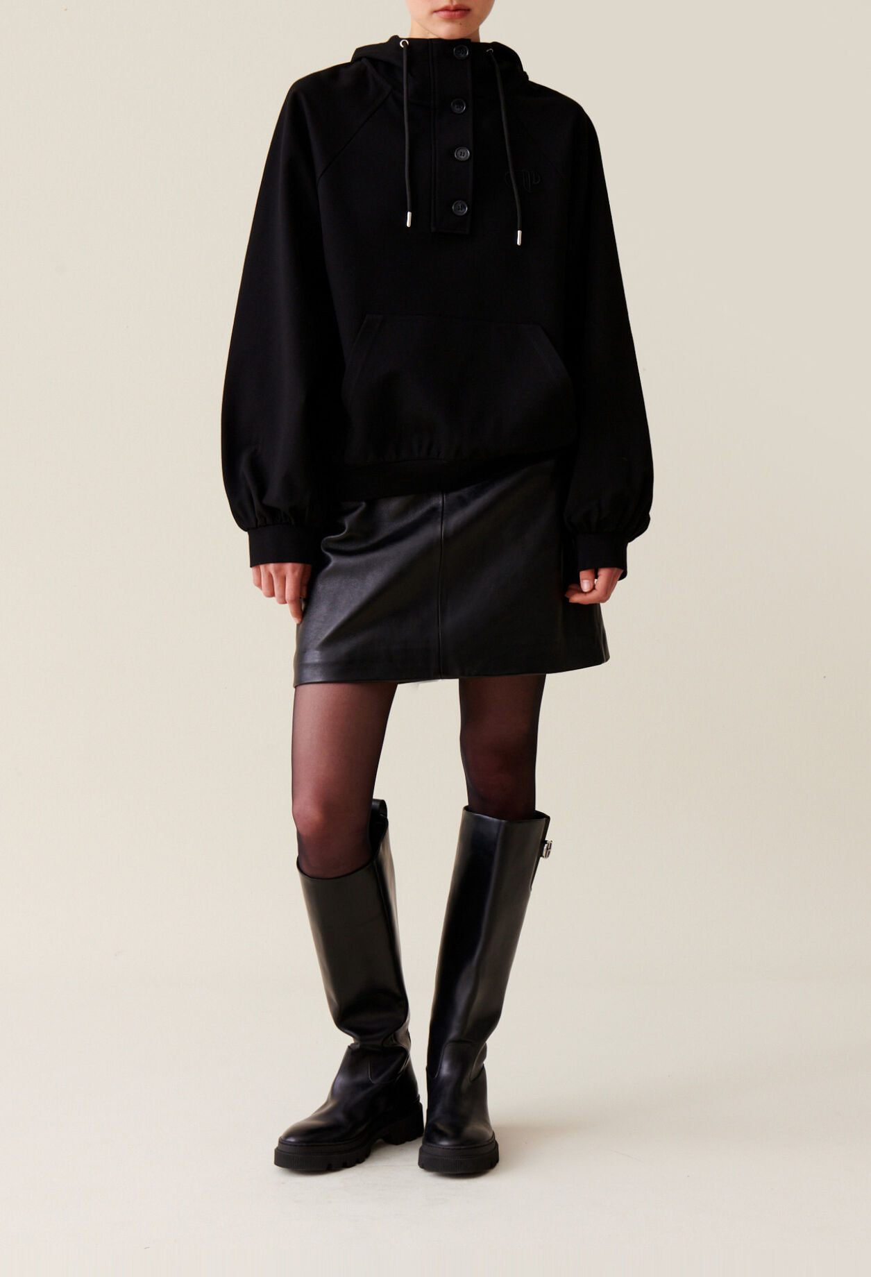 Schwarzes Kapuzen Sweatshirt