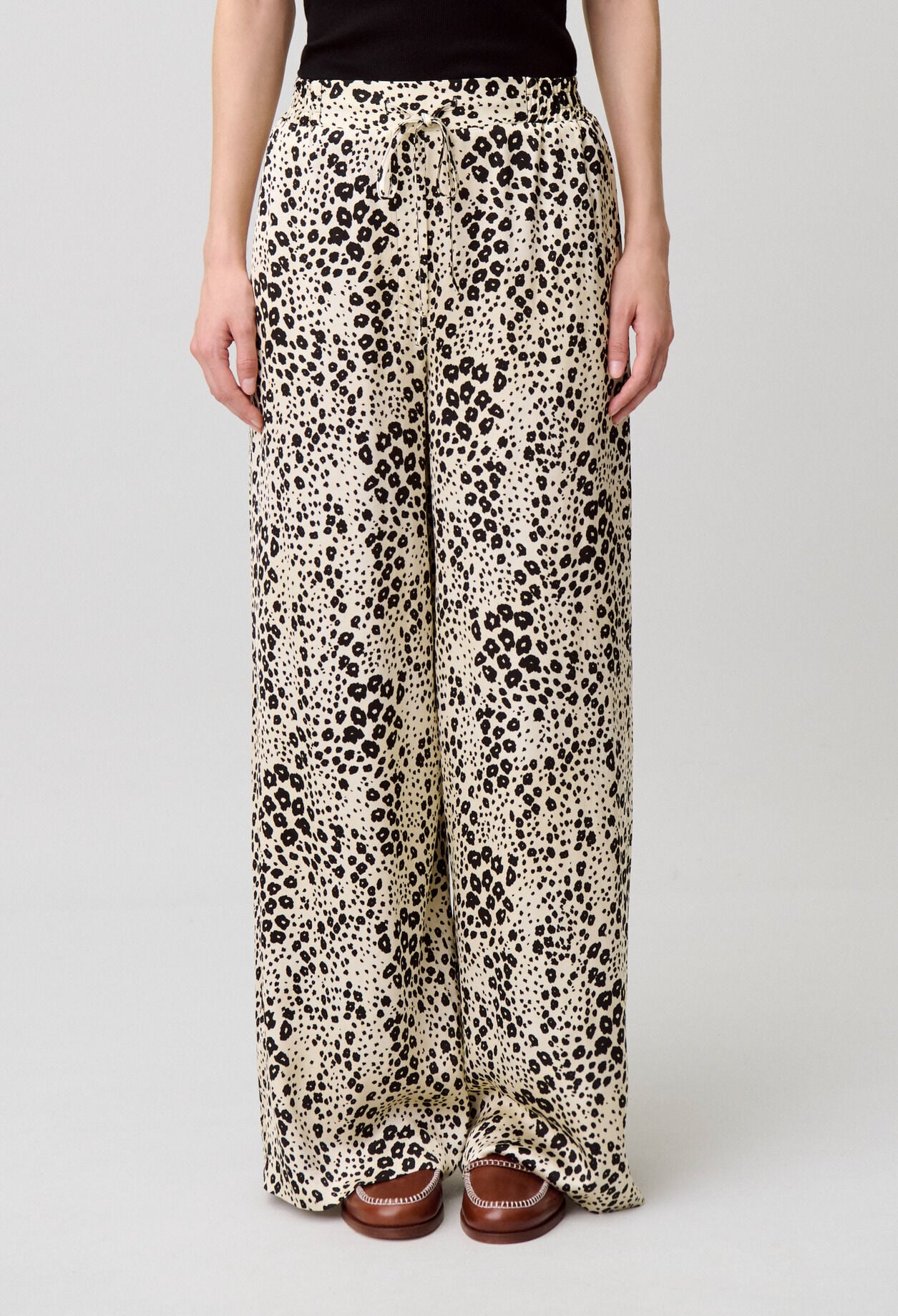 Pantalon large satin l&eacute;opard