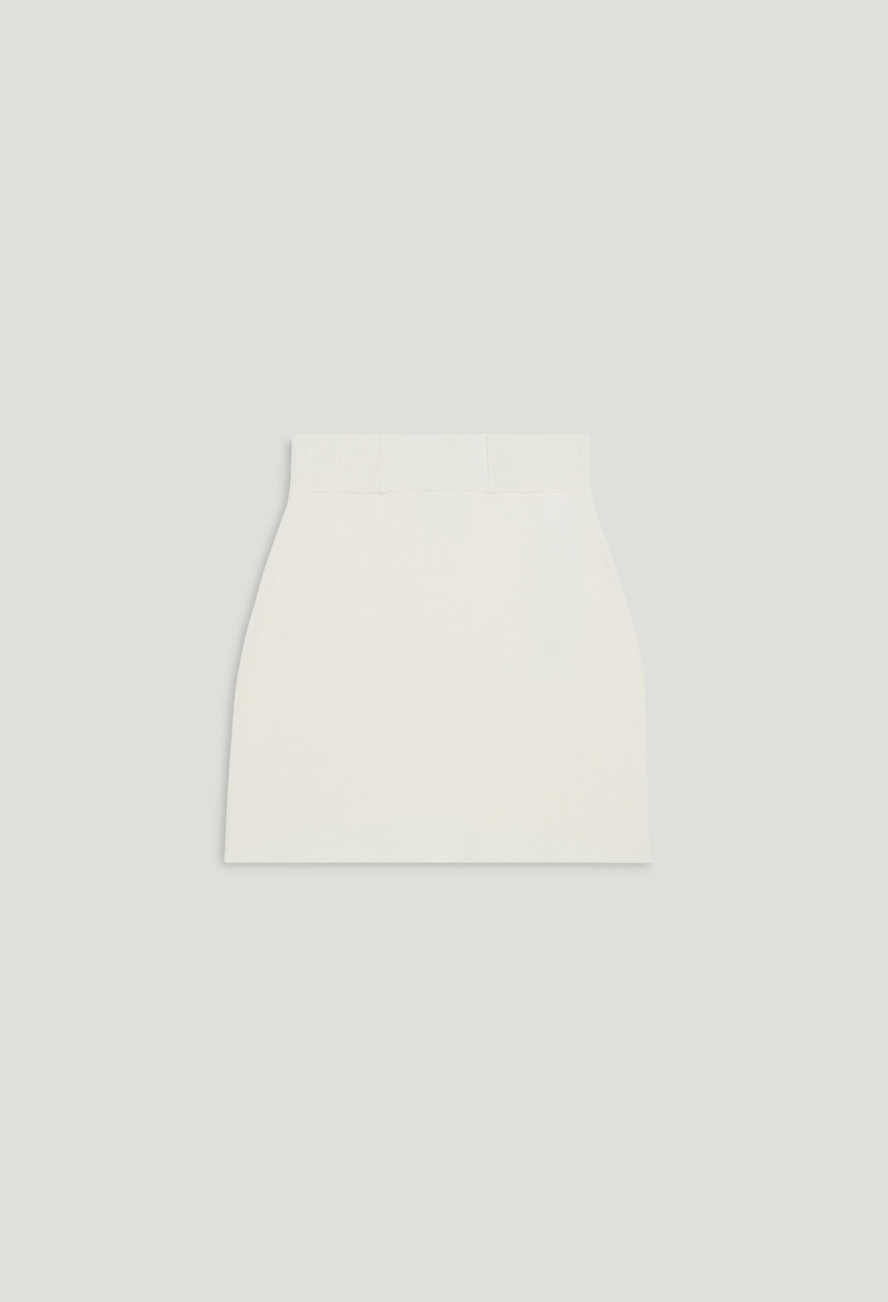 Short high-waisted skirt