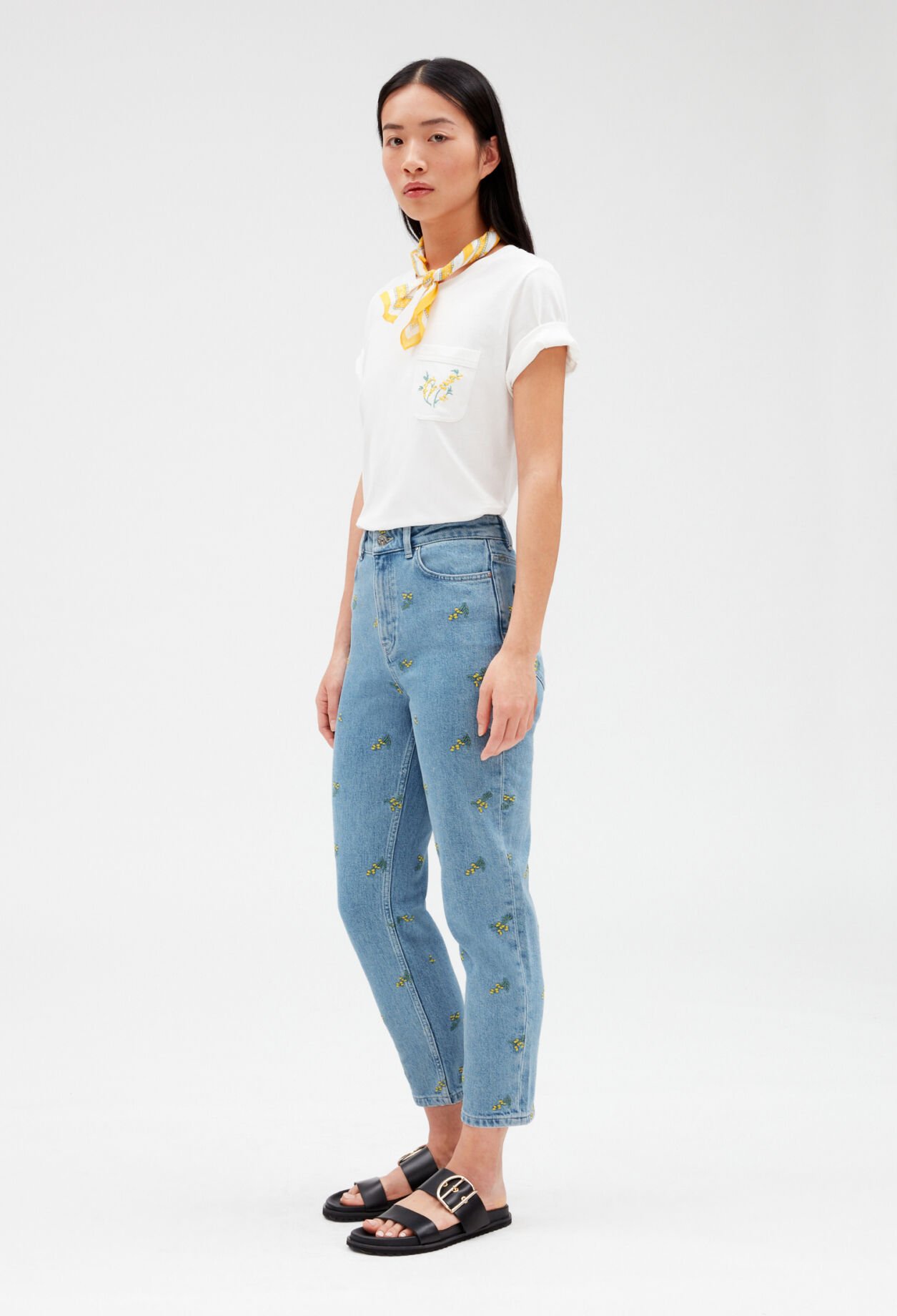 Jean droit broderies mimosa