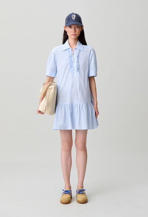 Kurzes Schn&uuml;rkleid mit Volants