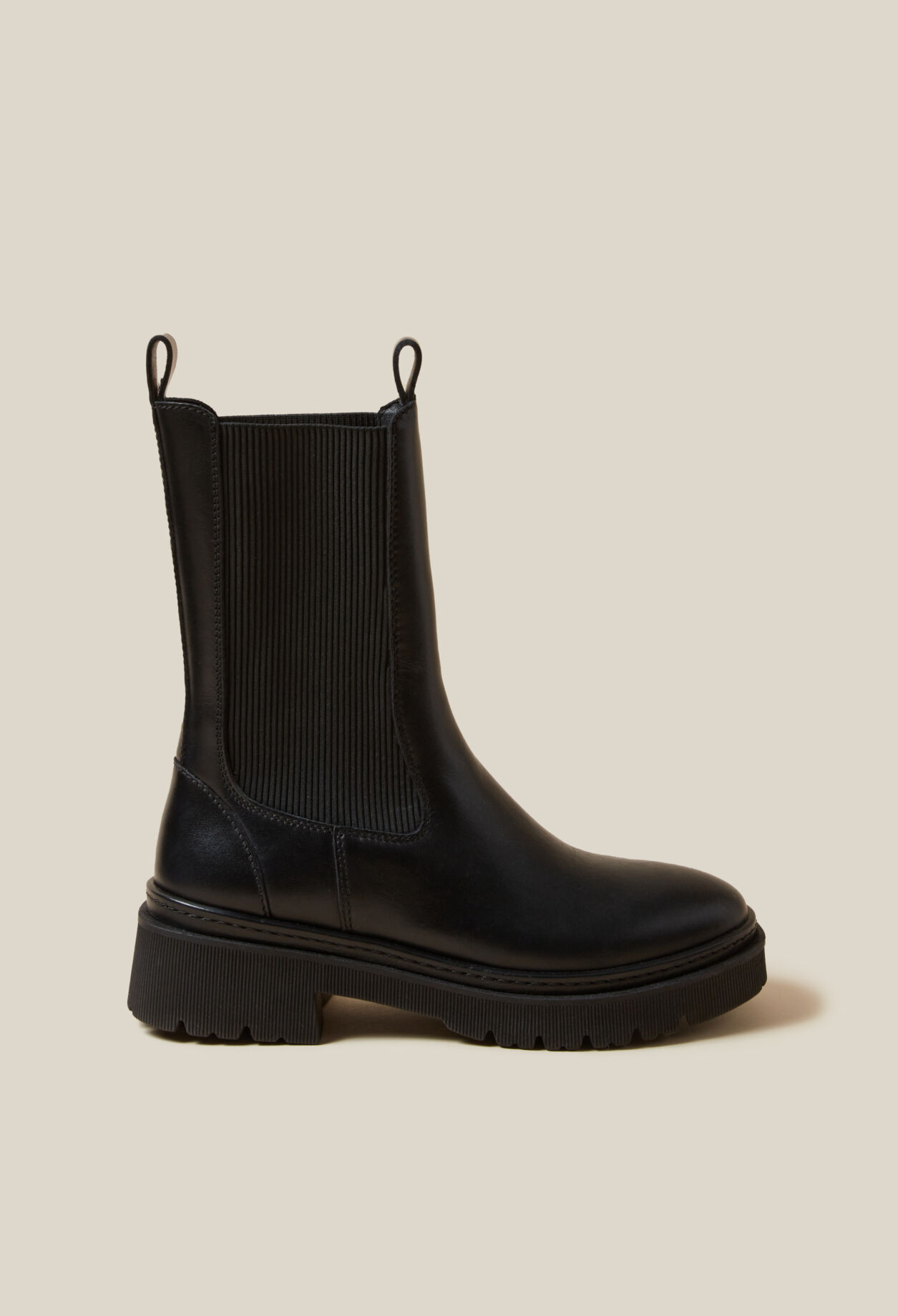 Chelsea-Boots aus schwarzem Leder
