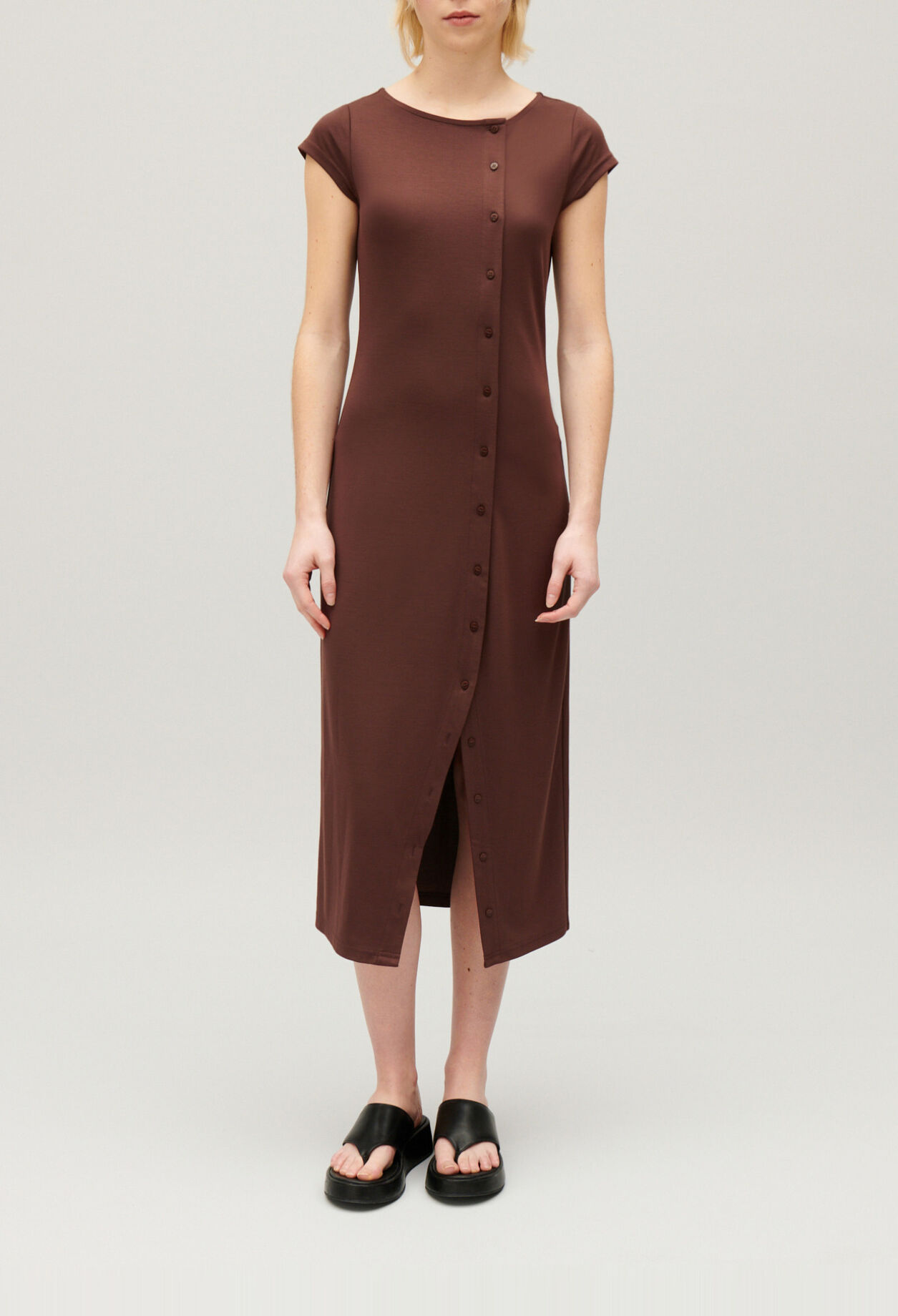 Asymmetrisches Knopf-Midi-Kleid Schwarz