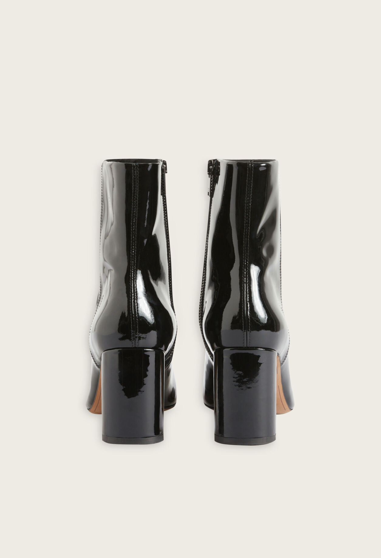 Schwarze Lackstiefeletten
