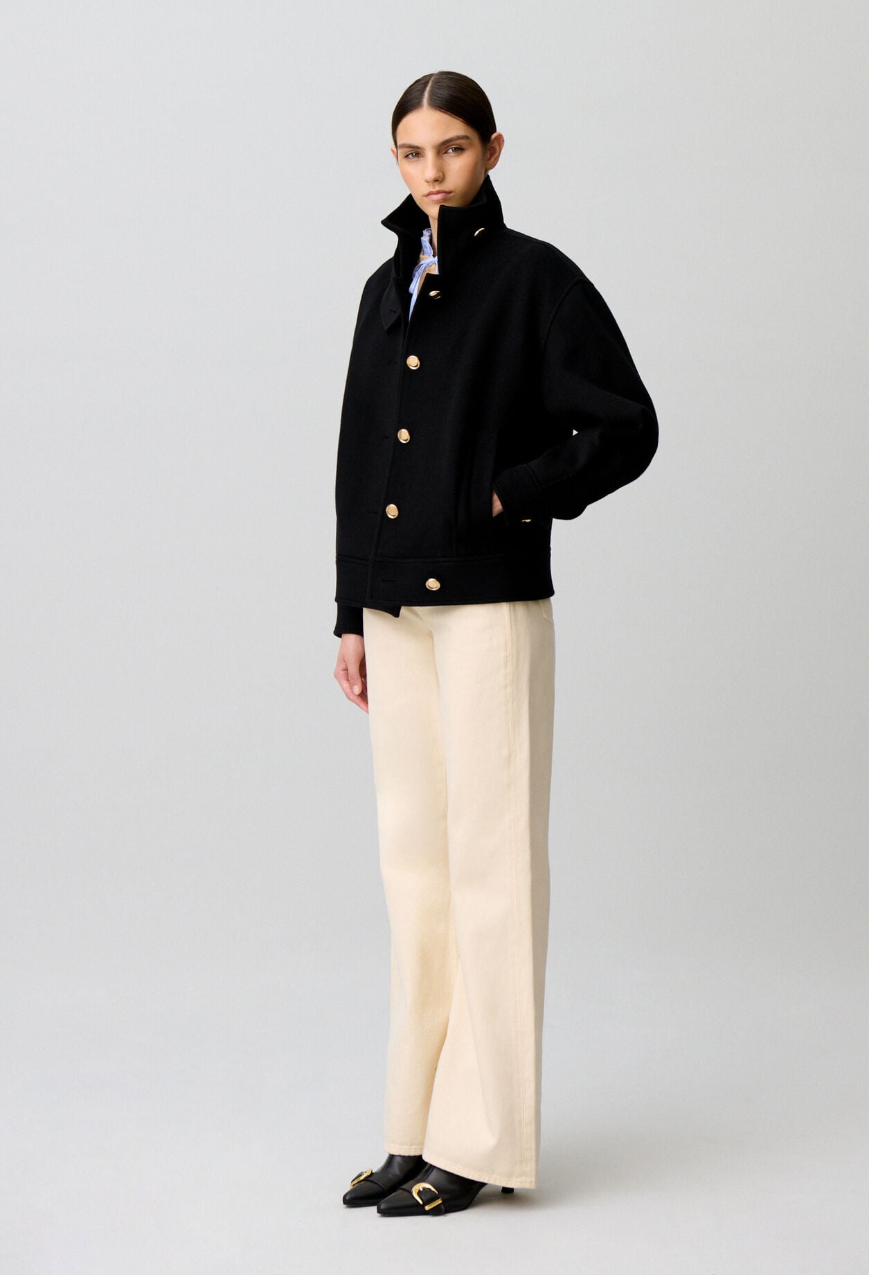 Manteau court blousant dor&eacute;