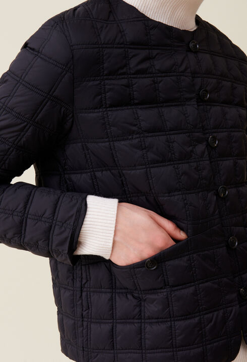 Short Buttoned Light Puffer
