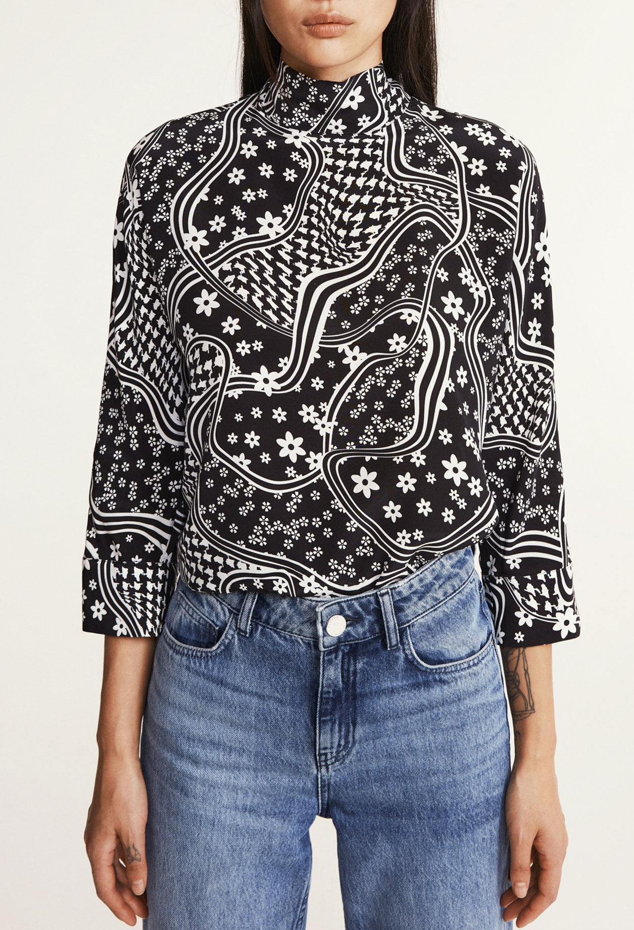 Bluse mit Stehkragen